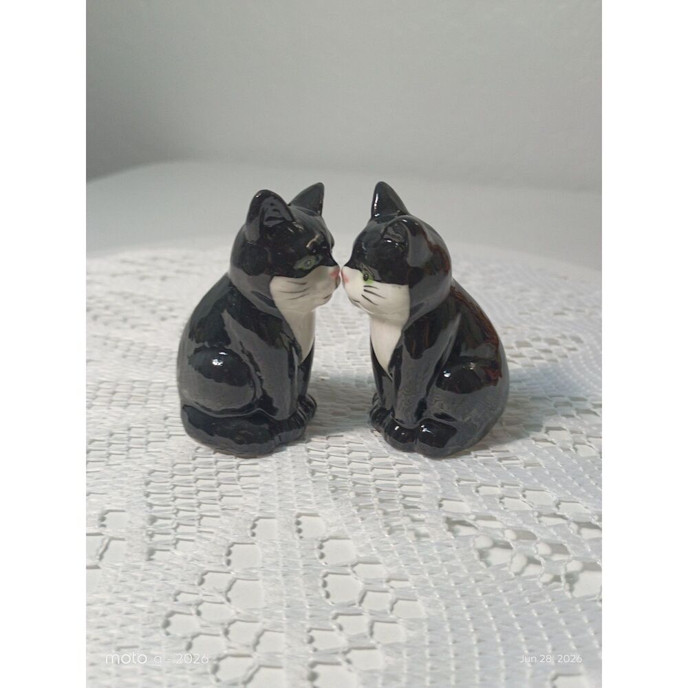 Tuxedo Salt and Pepper Kitties Cracker Barrel~ New~